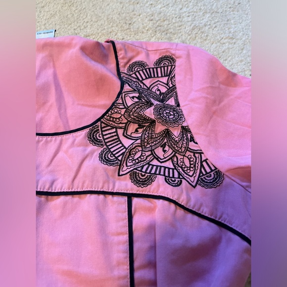 ⭐️Y2K BABY PHAT PINK AND BLACK LACE TOP⭐️ - Picture 3 of 6